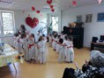 /album/a24-5-2019-nasim-folklornym-pasmom-sme-potesili-klientov-z-domova-socialnych-sluzieb-v-pezinku/img-20190524-104924-jpg/