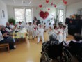 /album/a24-5-2019-nasim-folklornym-pasmom-sme-potesili-klientov-z-domova-socialnych-sluzieb-v-pezinku/img-20190524-104940-jpg/